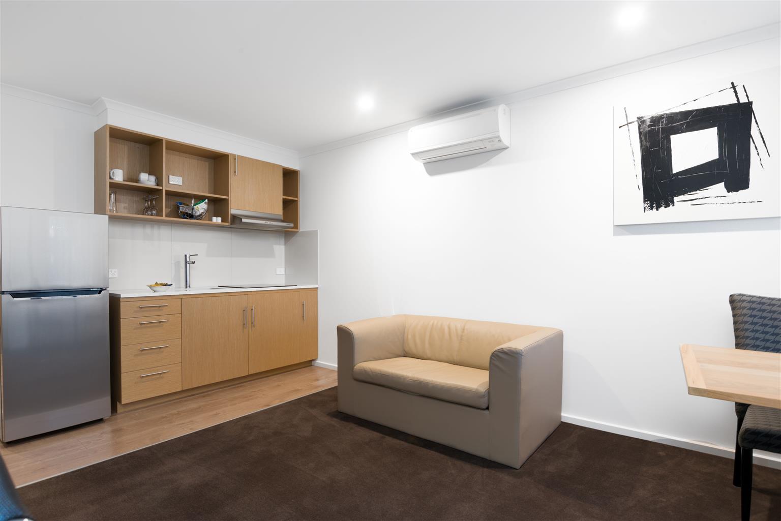 Motel New Crossing Place 4*